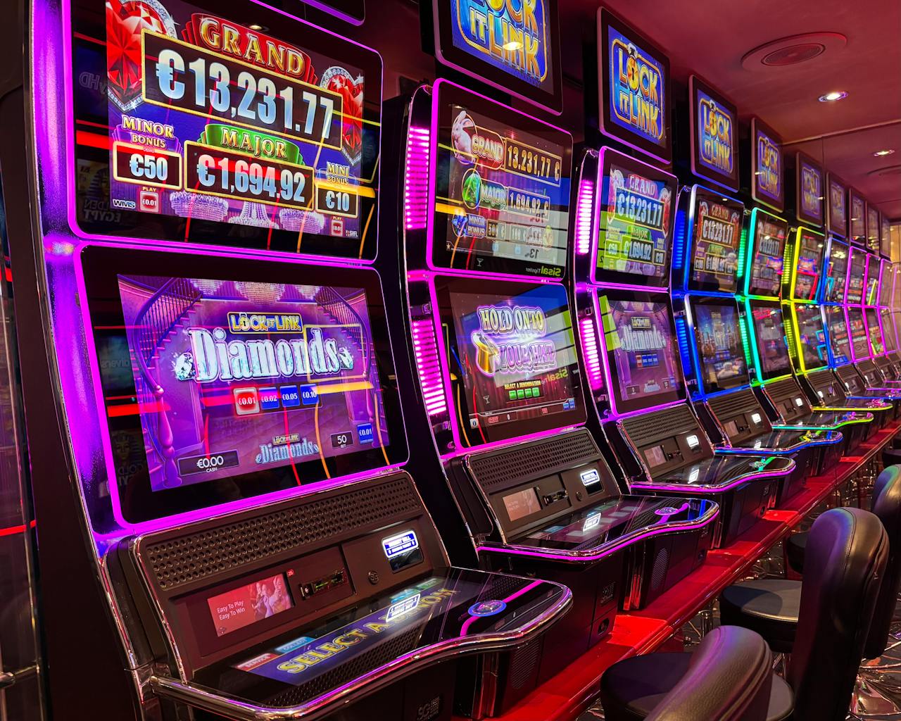 How Digital Slot Platforms Manage Game Play