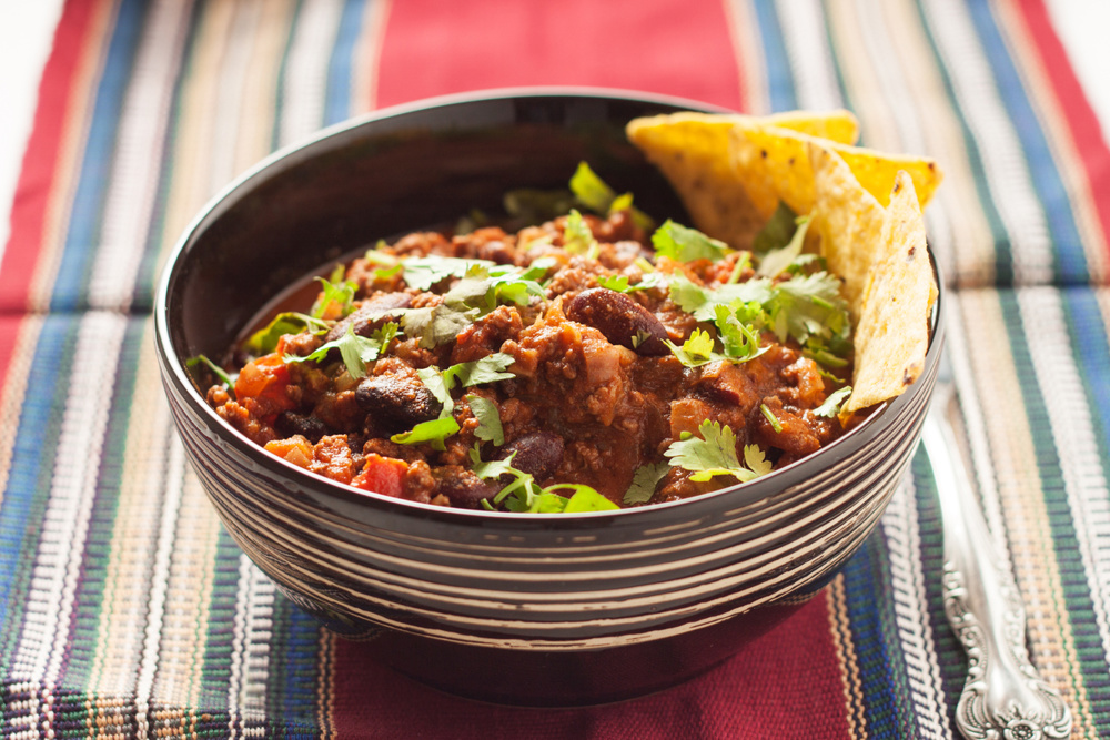 Chili with meat with tortilla chips