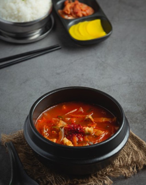 Kimchi soup