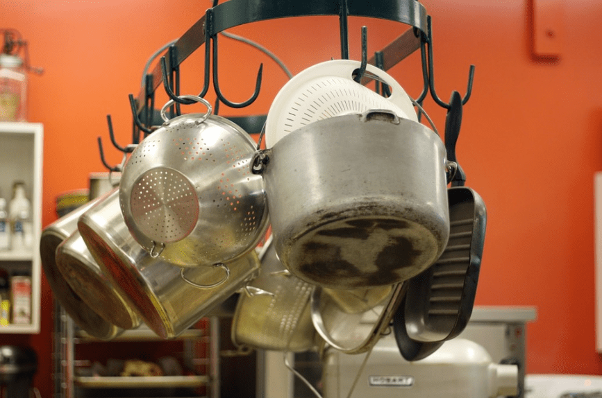 kitchen-commercial-pots-pan